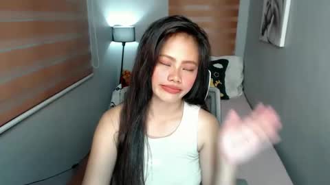 Snapshot of lilsweet_marie chatting on 16, 12, 2024 Lilsweet marie online show from 16, 12, 2024