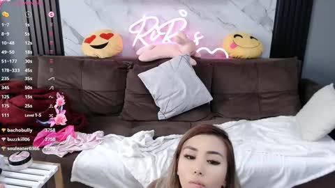 Lily online show from 25, 2, 2025