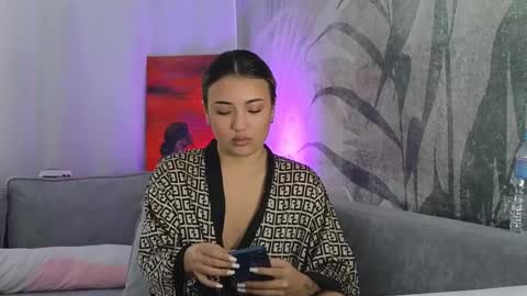 Lily online show from 4, 3, 2025