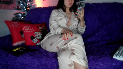 Snapshot of lily_litle chatting on 5, 1, 2025 Lily Litle online show from 5, 1, 2025