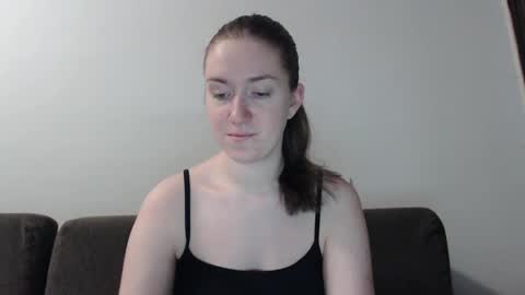 lily_love_x online show from 19, 12, 2024
