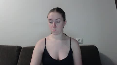lily_love_x online show from 5, 1, 2025