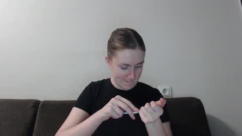lily_love_x online show from 29, 1, 2025