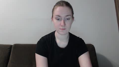 lily_love_x online show from 6, 2, 2025