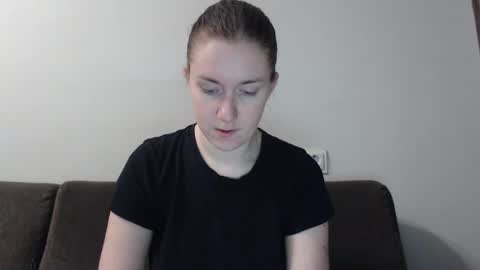 lily_love_x online show from 7, 2, 2025