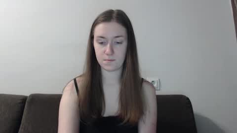 lily_love_x online show from 13, 2, 2025