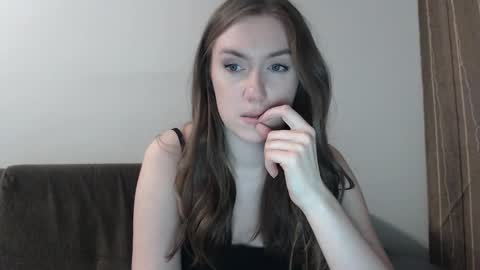 lily_love_x online show from 17, 2, 2025
