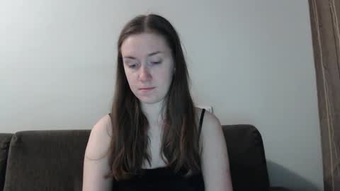 lily_love_x online show from 20, 2, 2025