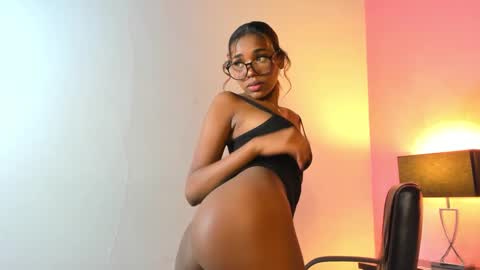 Lily Miiller online show from 1, 2, 2025