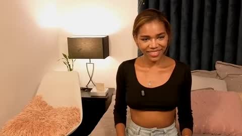 Lily Miiller online show from 23, 9, 2025