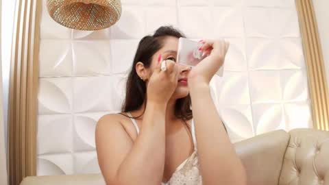 Lily Lauren online show from 6, 3, 2026