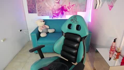 Lily online show from 17, 9, 2025
