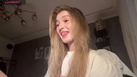 Sophie online show from 8, 9, 2025