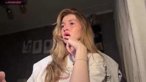 Sophie online show from 9, 9, 2025