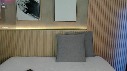 Snapshot of lily_vale chatting on 1, 12, 2025 Lily online show from 1, 12, 2025