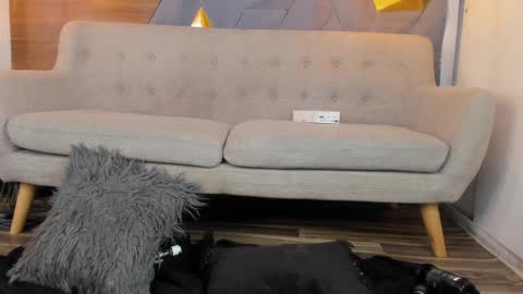 lily_waist online show from 16, 1, 2025