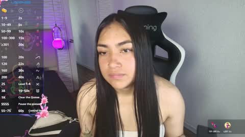 lily_waist online show from 25, 10, 2025
