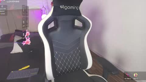 lily_waist online show from 10, 11, 2025