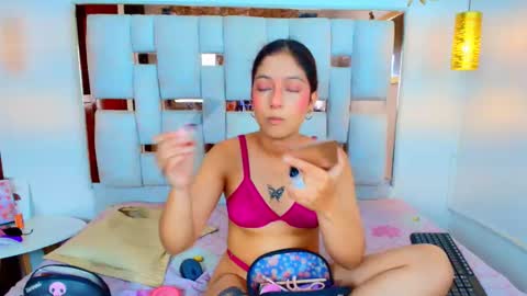 Snapshot of lilyandjuan_ chatting on 11, 9, 2025 lilyandjuan_ online show from 11, 9, 2025
