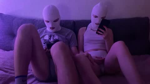 Yan and Adela online show from 4, 12, 2025