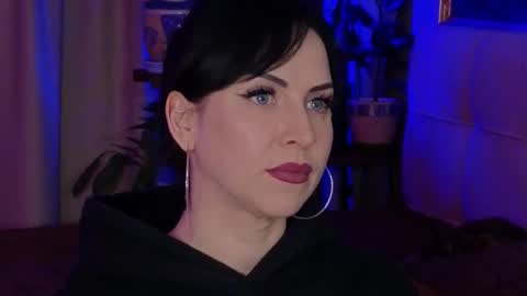 Lily online show from 10, 11, 2025