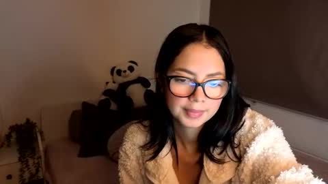 Snapshot of lilypanda chatting on 6, 11, 2025 LillyPanda online show from 6, 11, 2025