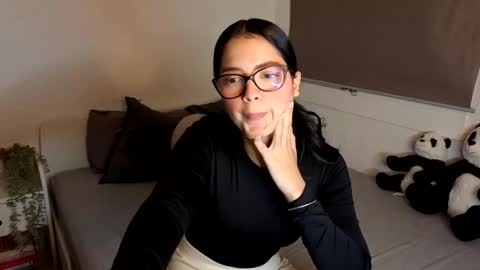 Snapshot of lilypanda chatting on 7, 11, 2025 LillyPanda online show from 7, 11, 2025