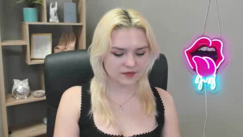 Lily online show from 1, 3, 2026