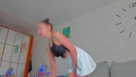 Snapshot of lilyt_007 chatting on 18, 12, 2024 lilyt_007 online show from 18, 12, 2024