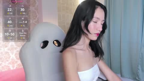 lilythea_ online show from 17, 9, 2025
