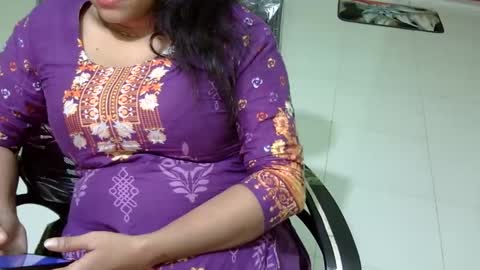 limaakter246618 online show from 13, 1, 2025