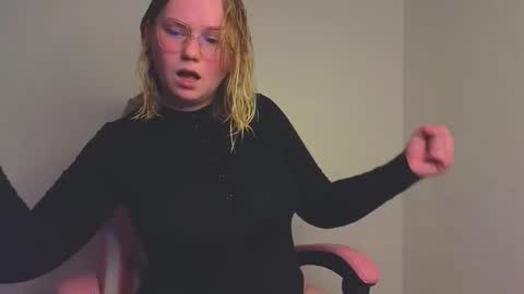 lime cat online show from 16, 11, 2025