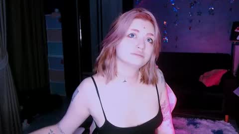 Snapshot of lina2d_tyan chatting on 2, 11, 2025 Lina2D tyan online show from 2, 11, 2025