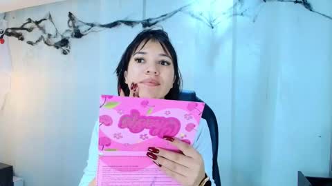  Lina Bedoya  online show from 10, 11, 2025