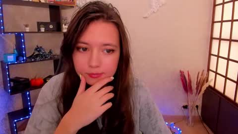 Lina online show from 5, 12, 2024