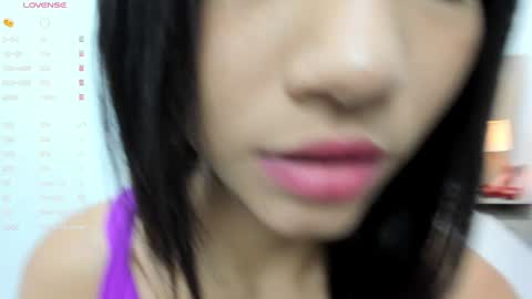 Snapshot of lina_garcia chatting on 12, 1, 2025   online show from 12, 1, 2025