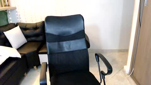 lina_kl online show from 13, 11, 2025