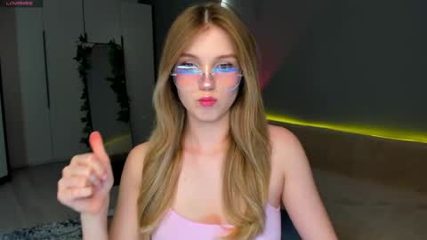 Lina online show from 23, 3, 2026