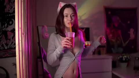 Snapshot of lina_n_kitty chatting on 21, 2, 2026 Lina - online show from 21, 2, 2026