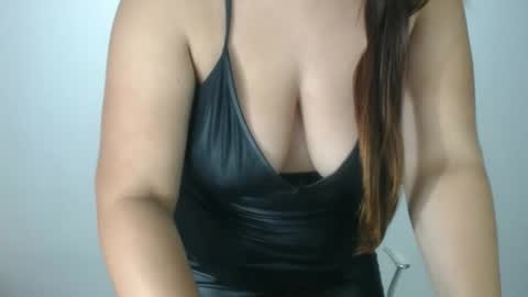 iiisabella online show from 16, 9, 2025
