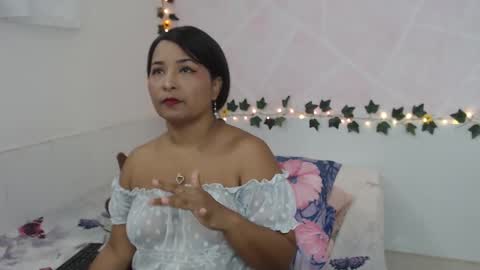 LINA SANCHEZ online show from 8, 10, 2025