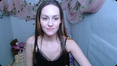 Lina online show from 19, 12, 2024