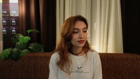 Snapshot of linaage chatting on 13, 9, 2025 Lina online show from 13, 9, 2025