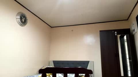 LinaDebie online show from 23, 11, 2025