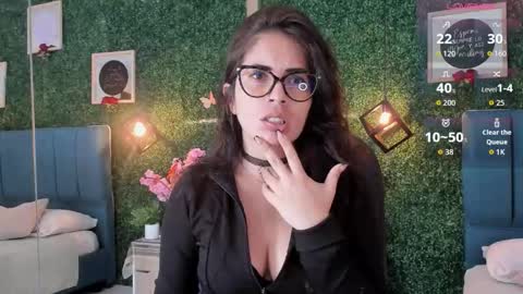 Lina  online show from 18, 10, 2025