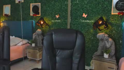 Lina  online show from 25, 10, 2025