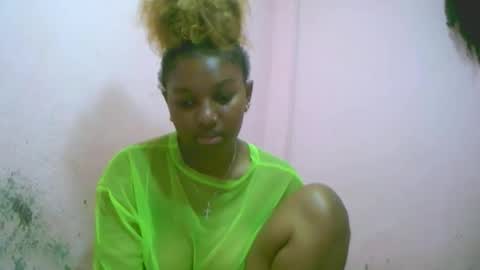 linah1123 online show from 5, 11, 2025