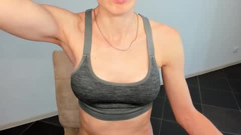 Snapshot of linalivee chatting on 25, 1, 2025 LinaLivee online show from 25, 1, 2025