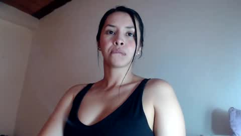 Snapshot of linavillada_ chatting on 30, 10, 2025 Lina online show from 30, 10, 2025
