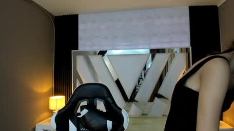  Linda  online show from 4, 2, 2026